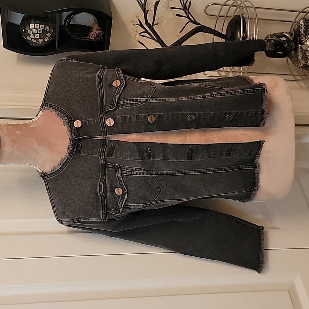 Sanctuary Faded Black Denim Jacket Size M. EUC!